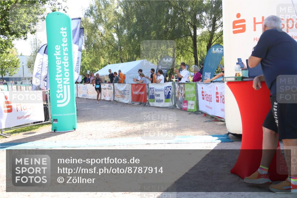 07.09.2025 - 19. Norderstedt Triathlon Zöllner http://msf.ph/oto/8787914 07.09.2025 16:02:08 Ziel 896 meine-sportfotos.de
