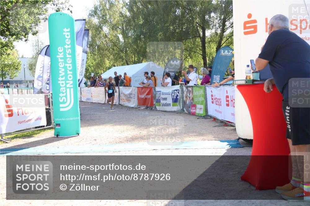 07.09.2025 - 19. Norderstedt Triathlon Zöllner http://msf.ph/oto/8787926 07.09.2025 16:02:08 Ziel 896 meine-sportfotos.de