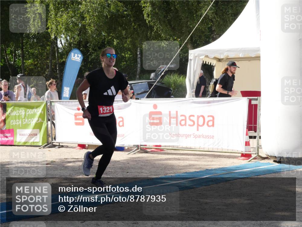 07.09.2025 - 19. Norderstedt Triathlon Zöllner http://msf.ph/oto/8787935 07.09.2025 13:34:28 Ziel 1321 meine-sportfotos.de