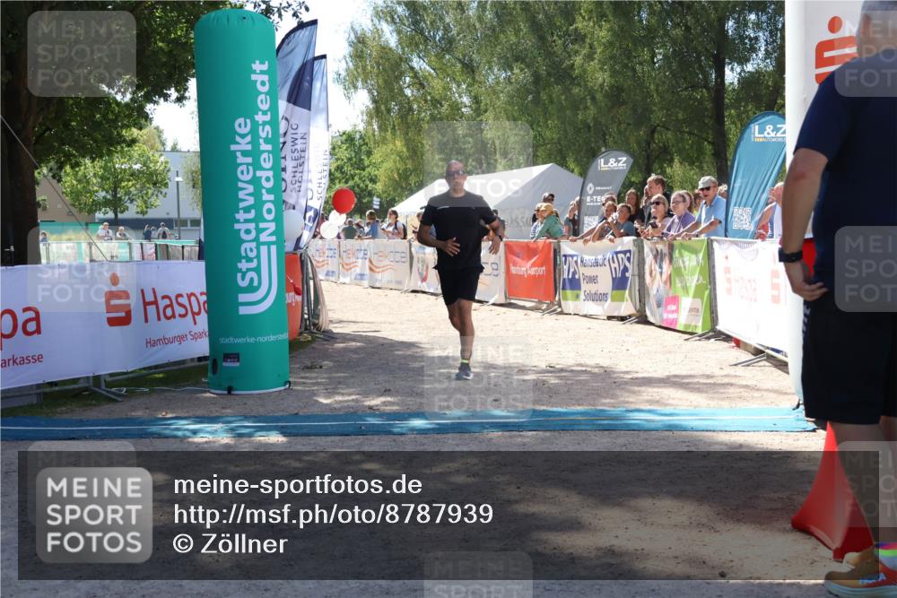 07.09.2025 - 19. Norderstedt Triathlon Zöllner http://msf.ph/oto/8787939 07.09.2025 13:38:48 Ziel 141 meine-sportfotos.de