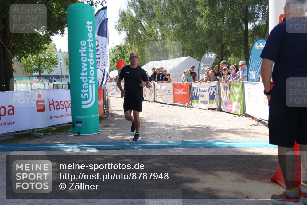 07.09.2025 - 19. Norderstedt Triathlon Zöllner http://msf.ph/oto/8787948 07.09.2025 13:38:49 Ziel 141 meine-sportfotos.de