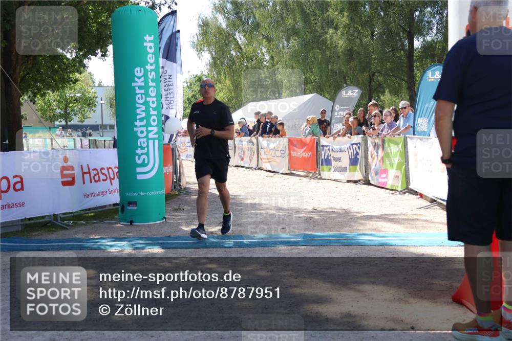 07.09.2025 - 19. Norderstedt Triathlon Zöllner http://msf.ph/oto/8787951 07.09.2025 13:38:49 Ziel 141 meine-sportfotos.de