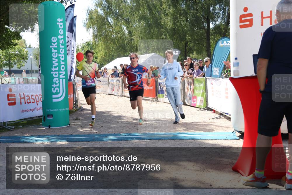 07.09.2025 - 19. Norderstedt Triathlon Zöllner http://msf.ph/oto/8787956 07.09.2025 13:39:24 Ziel 357, 1271 meine-sportfotos.de