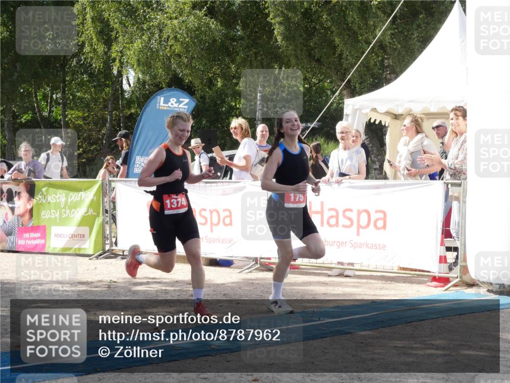 07.09.2025 - 19. Norderstedt Triathlon Zöllner http://msf.ph/oto/8787962 07.09.2025 13:35:19 Ziel 175, 272, 1374 meine-sportfotos.de
