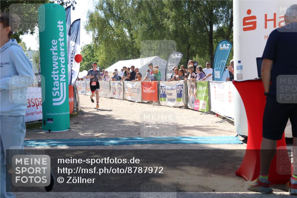 07.09.2025 - 19. Norderstedt Triathlon Zöllner http://msf.ph/oto/8787972 07.09.2025 13:39:25 Ziel 357, 1271 meine-sportfotos.de