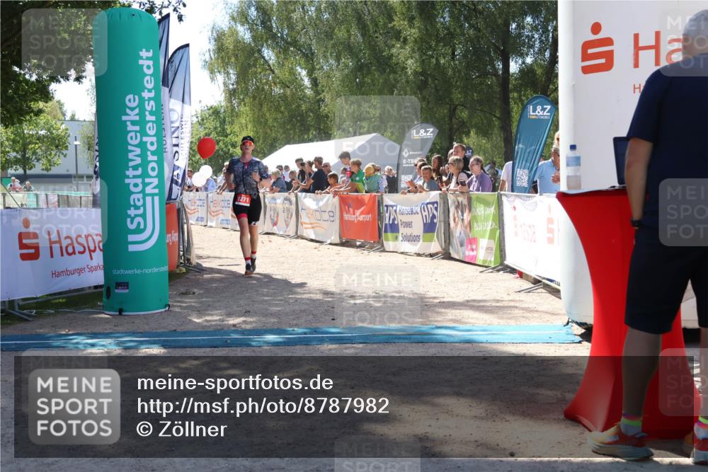 07.09.2025 - 19. Norderstedt Triathlon Zöllner http://msf.ph/oto/8787982 07.09.2025 13:39:26 Ziel 357, 1271 meine-sportfotos.de