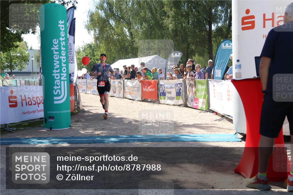 07.09.2025 - 19. Norderstedt Triathlon Zöllner http://msf.ph/oto/8787988 07.09.2025 13:39:27 Ziel 357, 1271 meine-sportfotos.de
