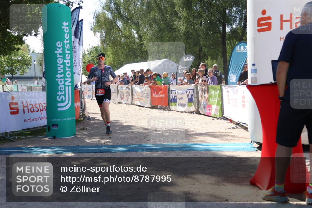 07.09.2025 - 19. Norderstedt Triathlon Zöllner http://msf.ph/oto/8787995 07.09.2025 13:39:27 Ziel 357, 1271 meine-sportfotos.de
