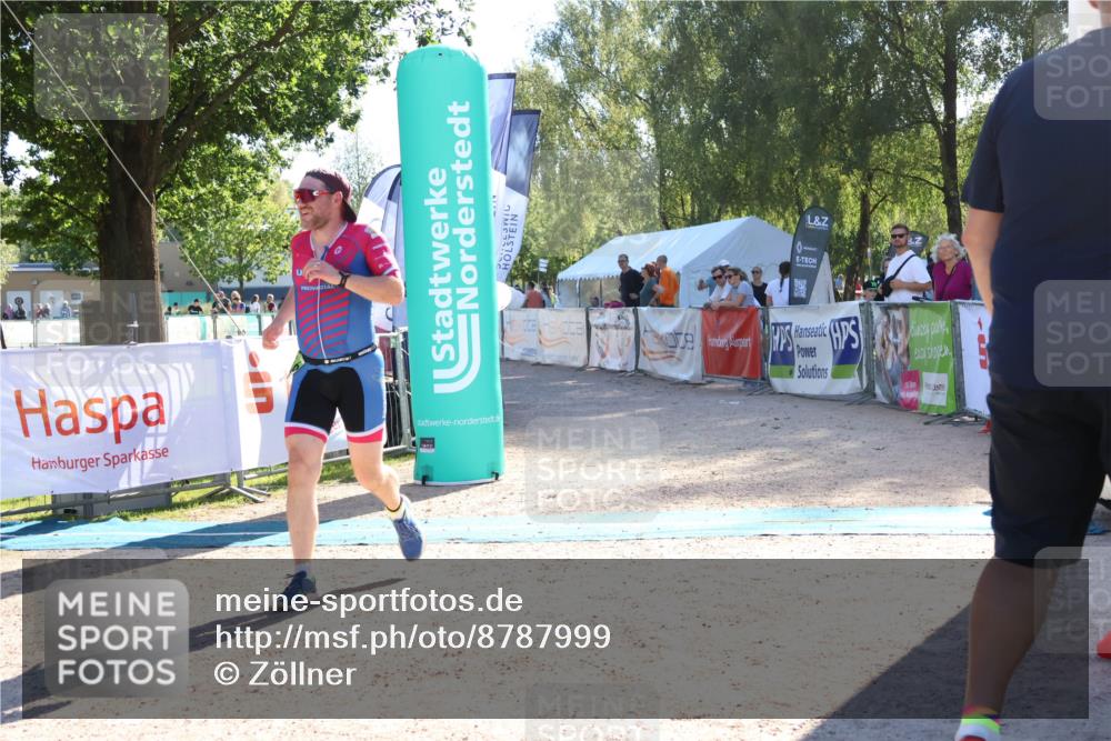 07.09.2025 - 19. Norderstedt Triathlon Zöllner http://msf.ph/oto/8787999 07.09.2025 16:02:54 Ziel 1019 meine-sportfotos.de