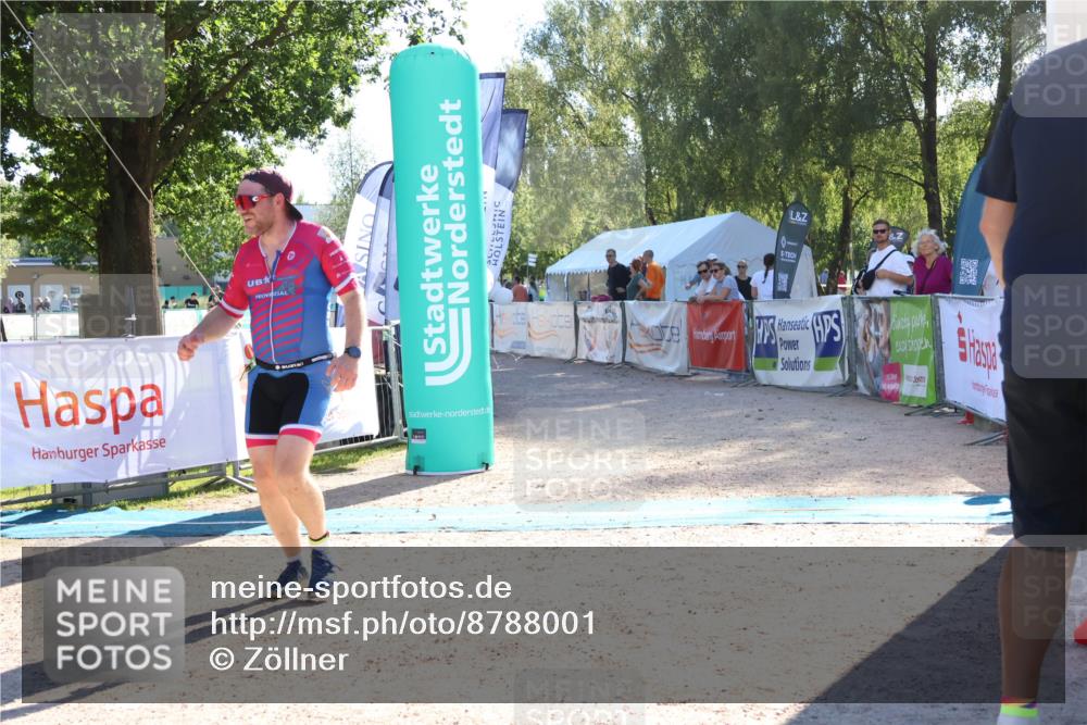 07.09.2025 - 19. Norderstedt Triathlon Zöllner http://msf.ph/oto/8788001 07.09.2025 16:02:54 Ziel 1019 meine-sportfotos.de