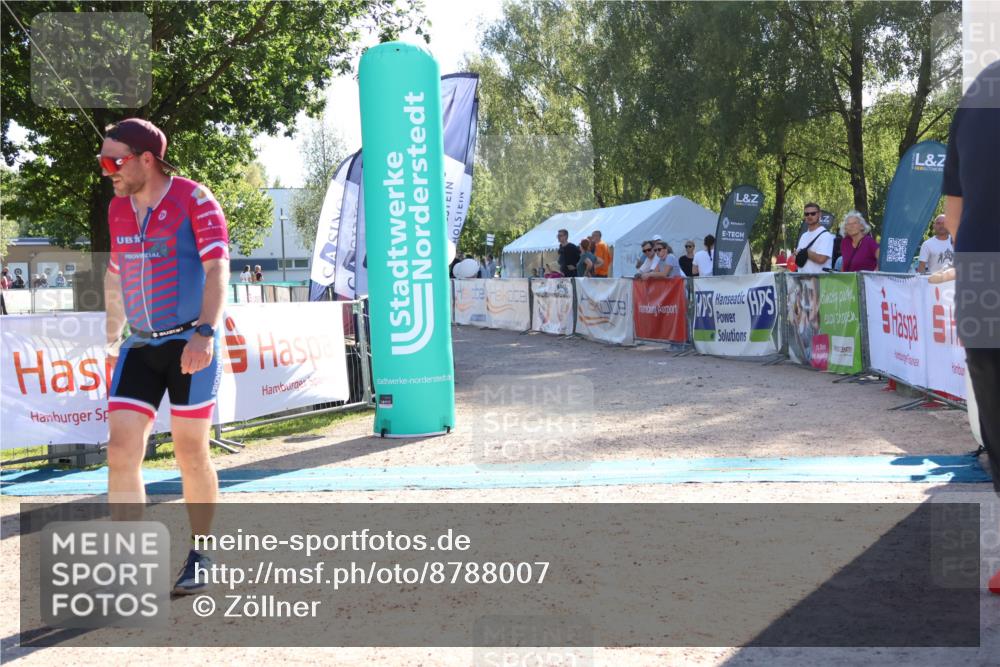 07.09.2025 - 19. Norderstedt Triathlon Zöllner http://msf.ph/oto/8788007 07.09.2025 16:02:55 Ziel 1019 meine-sportfotos.de