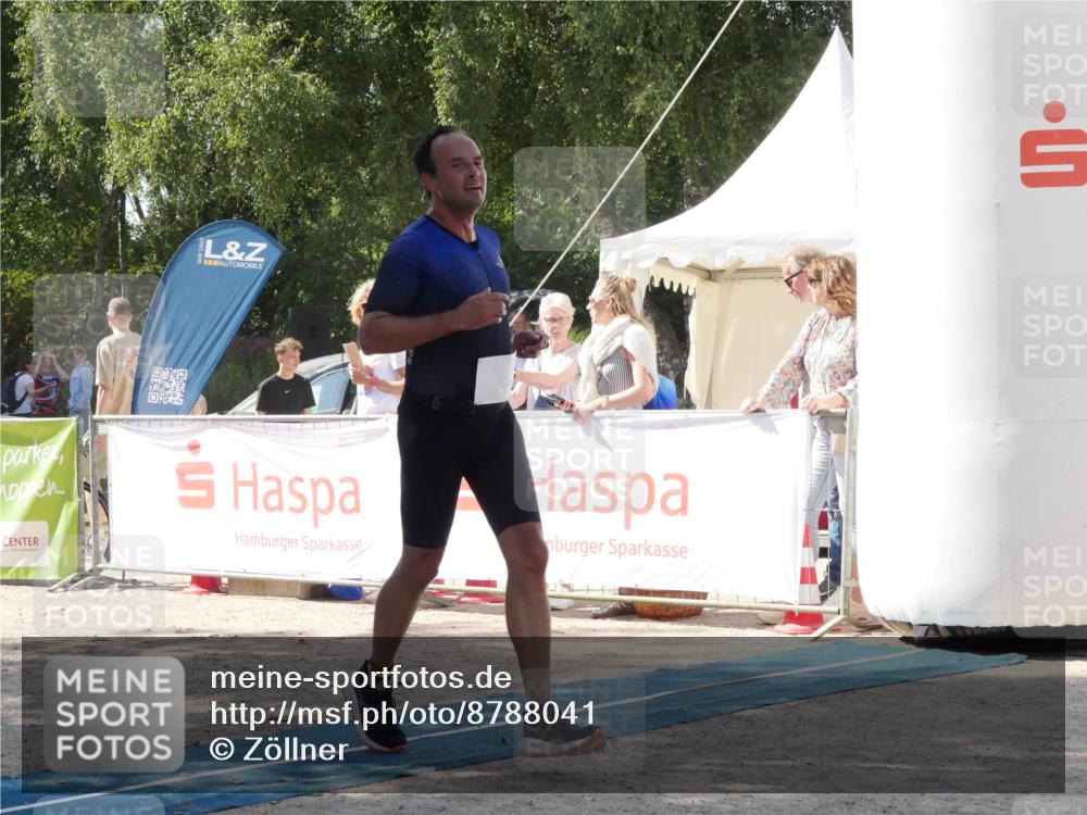 07.09.2025 - 19. Norderstedt Triathlon Zöllner http://msf.ph/oto/8788041 07.09.2025 13:36:47 Ziel 145, 222 meine-sportfotos.de