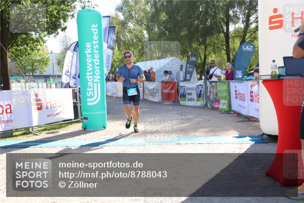 07.09.2025 - 19. Norderstedt Triathlon Zöllner http://msf.ph/oto/8788043 07.09.2025 16:03:25 Ziel 382 meine-sportfotos.de
