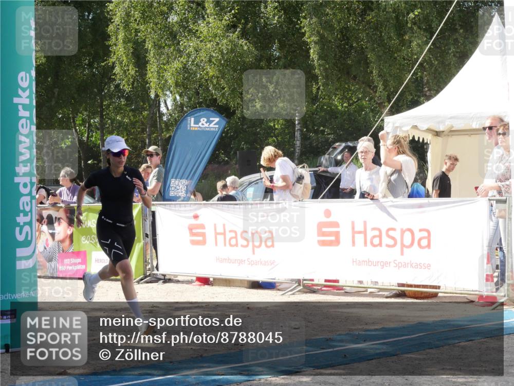 07.09.2025 - 19. Norderstedt Triathlon Zöllner http://msf.ph/oto/8788045 07.09.2025 13:36:54 Ziel 718 meine-sportfotos.de
