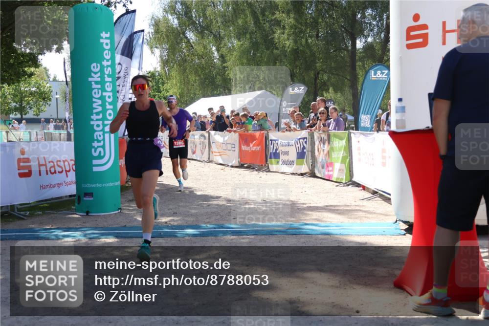 07.09.2025 - 19. Norderstedt Triathlon Zöllner http://msf.ph/oto/8788053 07.09.2025 13:39:46 Ziel 346, 1388 meine-sportfotos.de