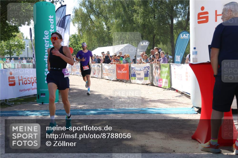 07.09.2025 - 19. Norderstedt Triathlon Zöllner http://msf.ph/oto/8788056 07.09.2025 13:39:46 Ziel 346, 1388 meine-sportfotos.de