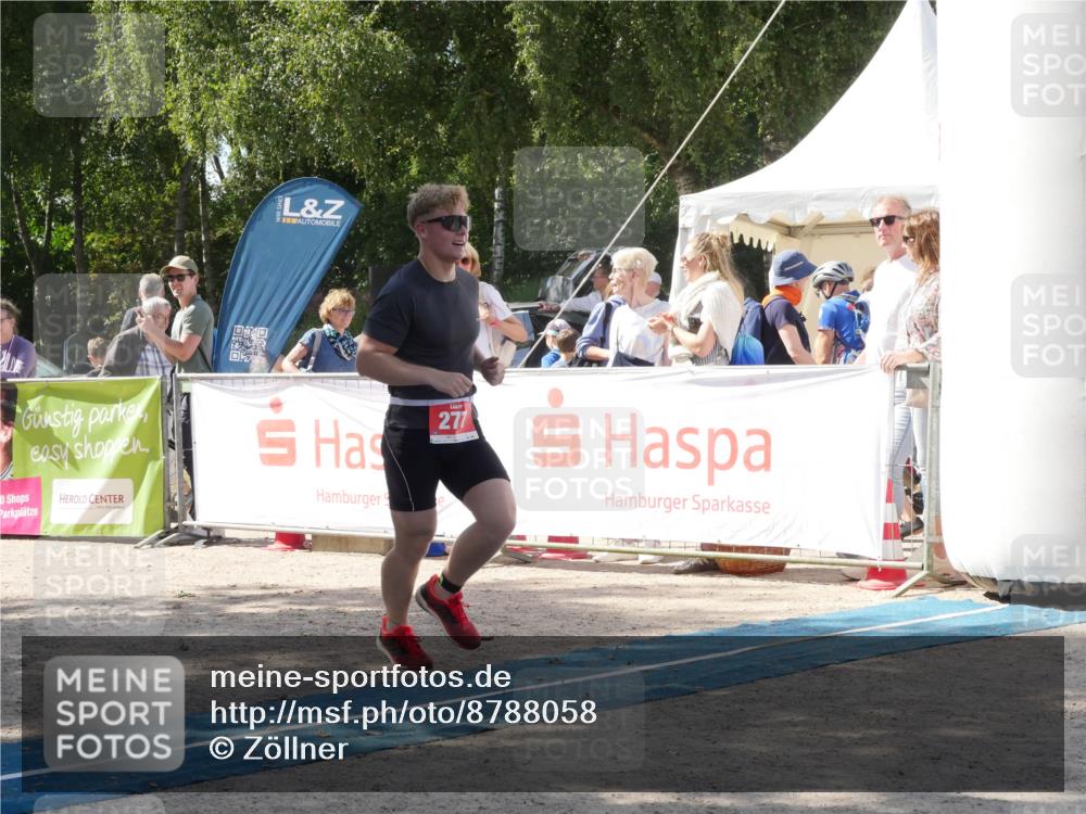 07.09.2025 - 19. Norderstedt Triathlon Zöllner http://msf.ph/oto/8788058 07.09.2025 13:36:59 Ziel 277, 718 meine-sportfotos.de