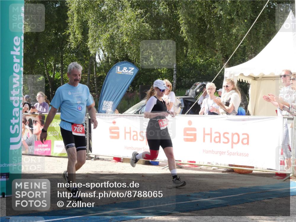 07.09.2025 - 19. Norderstedt Triathlon Zöllner http://msf.ph/oto/8788065 07.09.2025 13:37:22 Ziel 762, 1360 meine-sportfotos.de