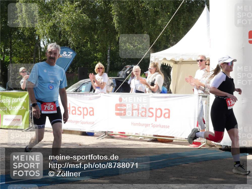 07.09.2025 - 19. Norderstedt Triathlon Zöllner http://msf.ph/oto/8788071 07.09.2025 13:37:23 Ziel 762, 1360 meine-sportfotos.de