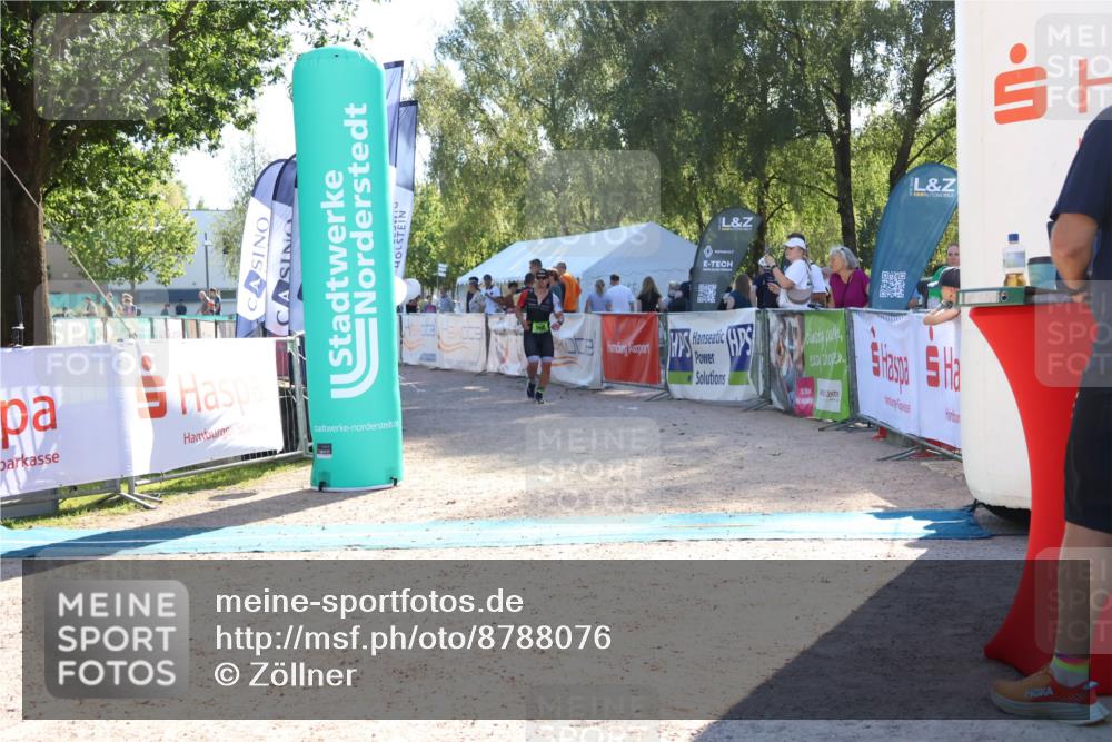 07.09.2025 - 19. Norderstedt Triathlon Zöllner http://msf.ph/oto/8788076 07.09.2025 16:03:58 Ziel 968 meine-sportfotos.de