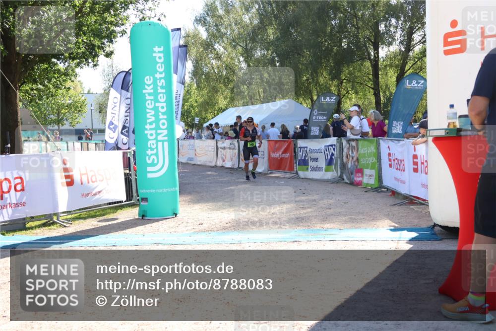 07.09.2025 - 19. Norderstedt Triathlon Zöllner http://msf.ph/oto/8788083 07.09.2025 16:03:59 Ziel 968 meine-sportfotos.de