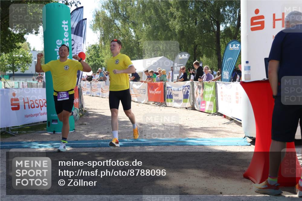 07.09.2025 - 19. Norderstedt Triathlon Zöllner http://msf.ph/oto/8788096 07.09.2025 13:40:01 Ziel 330 meine-sportfotos.de