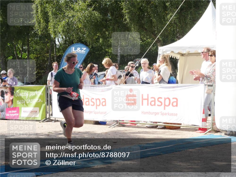 07.09.2025 - 19. Norderstedt Triathlon Zöllner http://msf.ph/oto/8788097 07.09.2025 13:37:56 Ziel 305 meine-sportfotos.de
