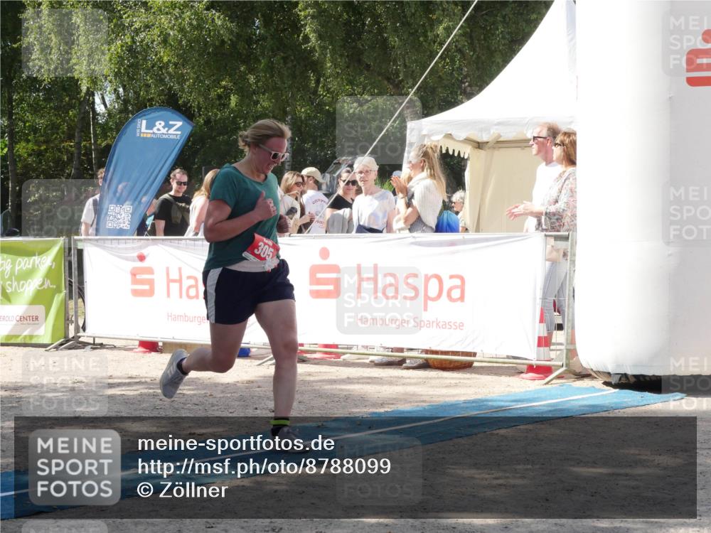 07.09.2025 - 19. Norderstedt Triathlon Zöllner http://msf.ph/oto/8788099 07.09.2025 13:37:56 Ziel 305 meine-sportfotos.de