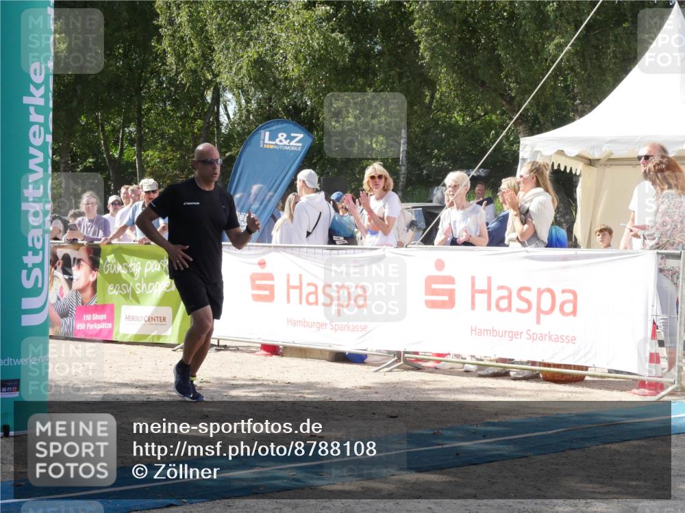 07.09.2025 - 19. Norderstedt Triathlon Zöllner http://msf.ph/oto/8788108 07.09.2025 13:38:50 Ziel 141 meine-sportfotos.de
