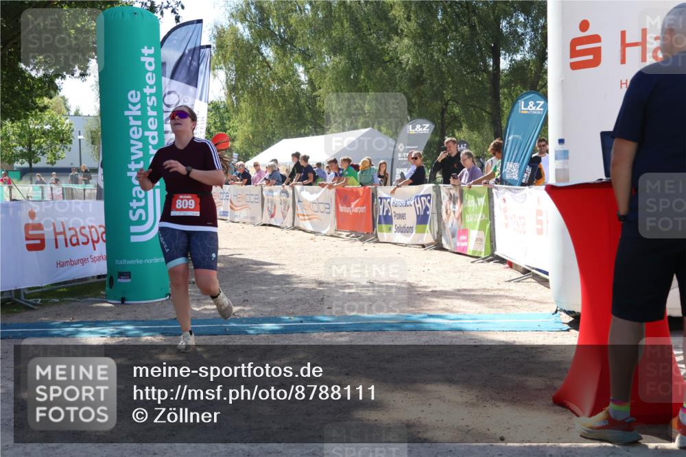 07.09.2025 - 19. Norderstedt Triathlon Zöllner http://msf.ph/oto/8788111 07.09.2025 13:40:10 Ziel 809 meine-sportfotos.de