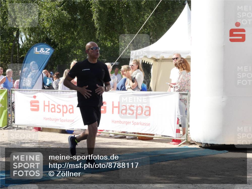 07.09.2025 - 19. Norderstedt Triathlon Zöllner http://msf.ph/oto/8788117 07.09.2025 13:38:51 Ziel 141 meine-sportfotos.de