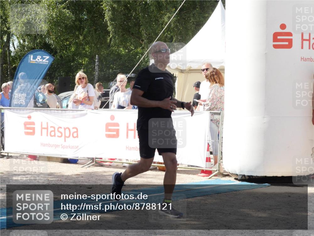 07.09.2025 - 19. Norderstedt Triathlon Zöllner http://msf.ph/oto/8788121 07.09.2025 13:38:51 Ziel 141 meine-sportfotos.de