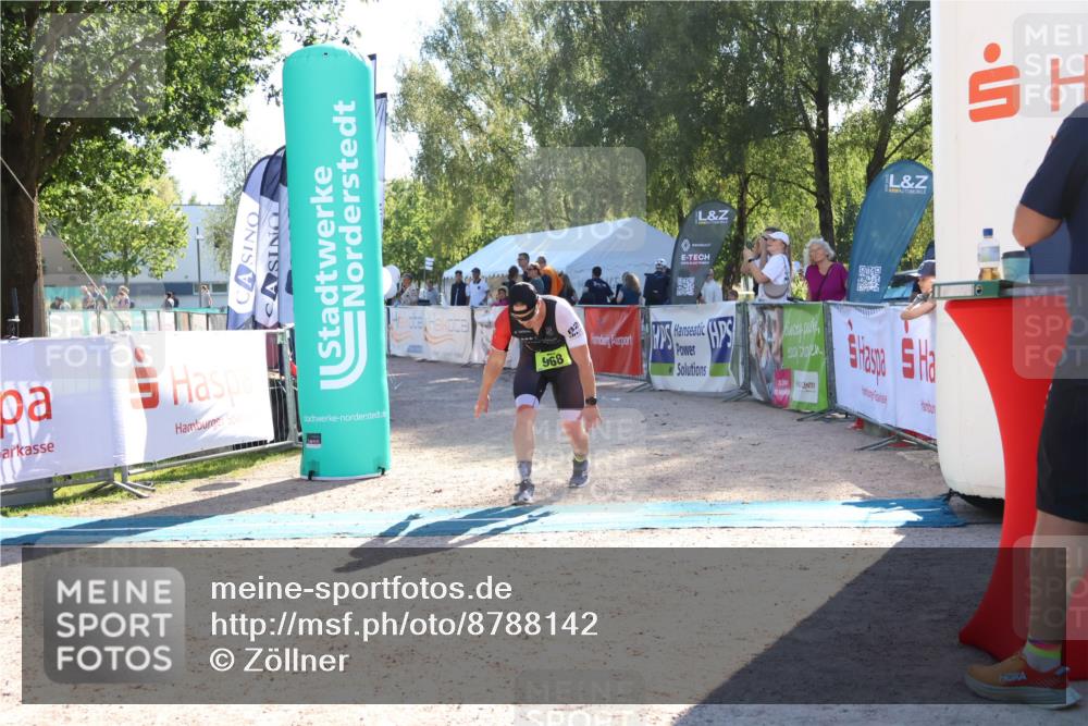 07.09.2025 - 19. Norderstedt Triathlon Zöllner http://msf.ph/oto/8788142 07.09.2025 16:04:03 Ziel 968 meine-sportfotos.de