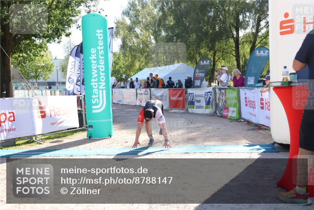 07.09.2025 - 19. Norderstedt Triathlon Zöllner http://msf.ph/oto/8788147 07.09.2025 16:04:03 Ziel 968 meine-sportfotos.de