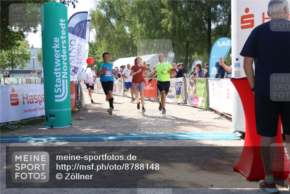 07.09.2025 - 19. Norderstedt Triathlon Zöllner http://msf.ph/oto/8788148 07.09.2025 13:41:05 Ziel 313, 347 meine-sportfotos.de