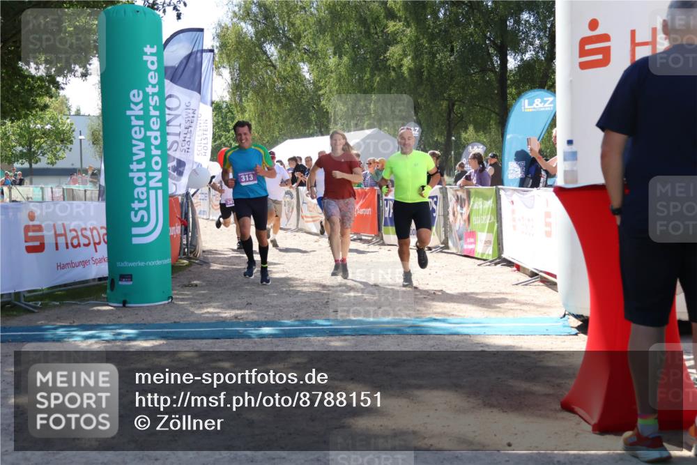07.09.2025 - 19. Norderstedt Triathlon Zöllner http://msf.ph/oto/8788151 07.09.2025 13:41:05 Ziel 313, 347 meine-sportfotos.de