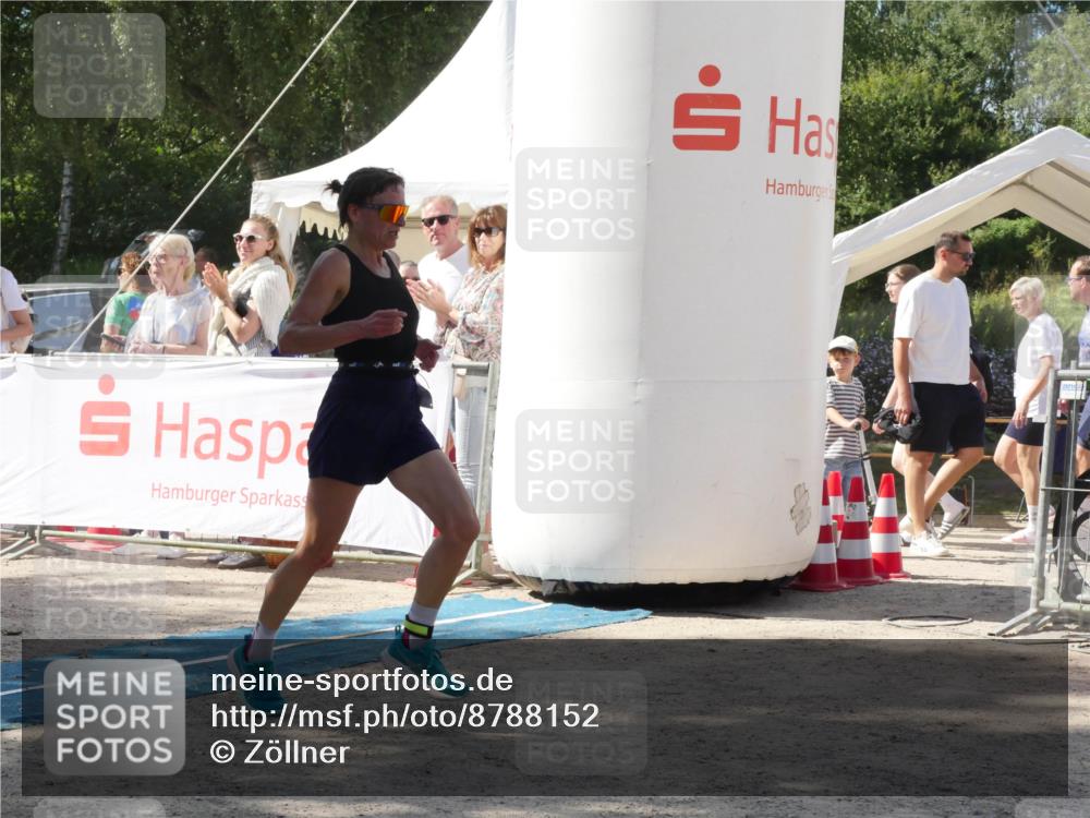 07.09.2025 - 19. Norderstedt Triathlon Zöllner http://msf.ph/oto/8788152 07.09.2025 13:39:48 Ziel 346, 1388 meine-sportfotos.de