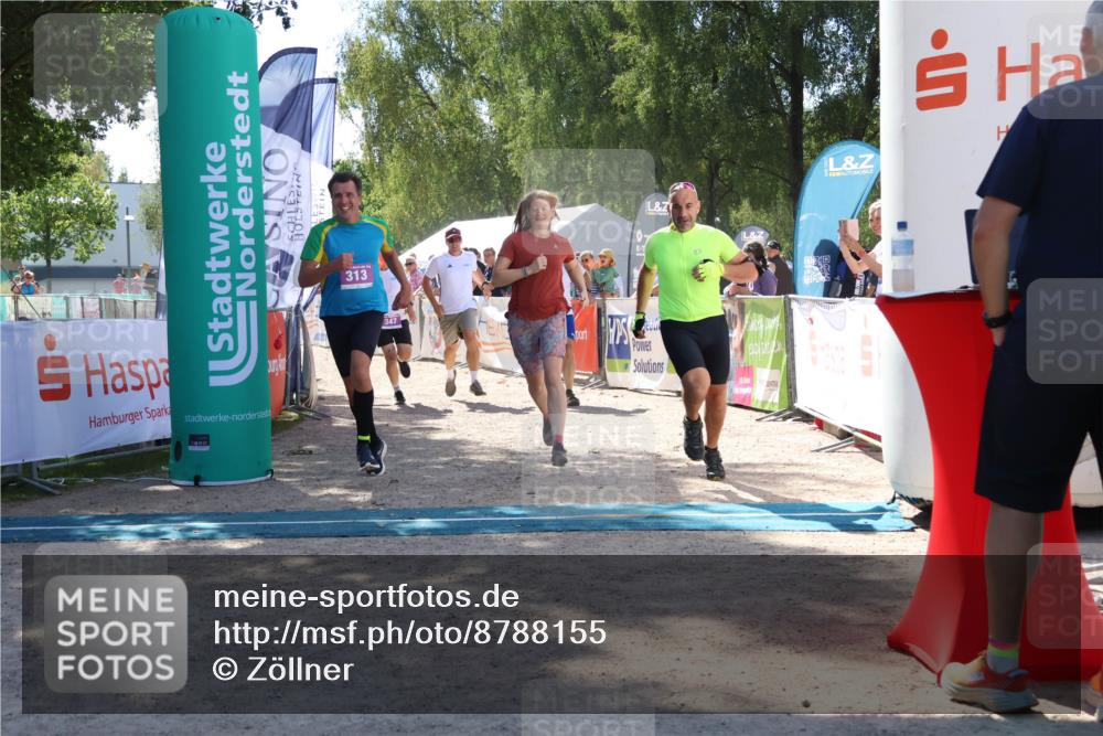 07.09.2025 - 19. Norderstedt Triathlon Zöllner http://msf.ph/oto/8788155 07.09.2025 13:41:06 Ziel 313, 347, 755 meine-sportfotos.de
