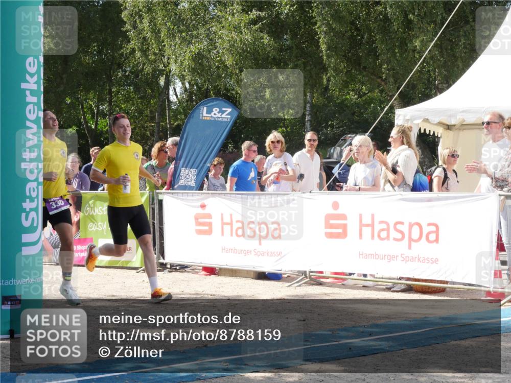 07.09.2025 - 19. Norderstedt Triathlon Zöllner http://msf.ph/oto/8788159 07.09.2025 13:40:02 Ziel 330 meine-sportfotos.de