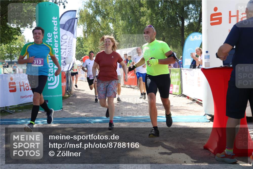 07.09.2025 - 19. Norderstedt Triathlon Zöllner http://msf.ph/oto/8788166 07.09.2025 13:41:07 Ziel 313, 347, 755 meine-sportfotos.de