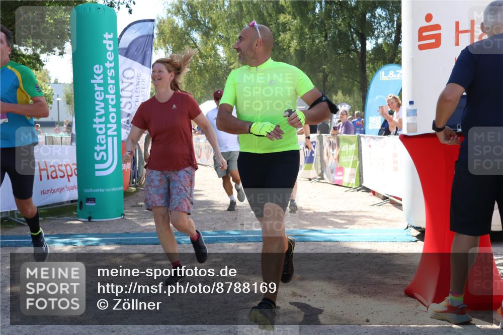 07.09.2025 - 19. Norderstedt Triathlon Zöllner http://msf.ph/oto/8788169 07.09.2025 13:41:07 Ziel 313, 347, 755 meine-sportfotos.de