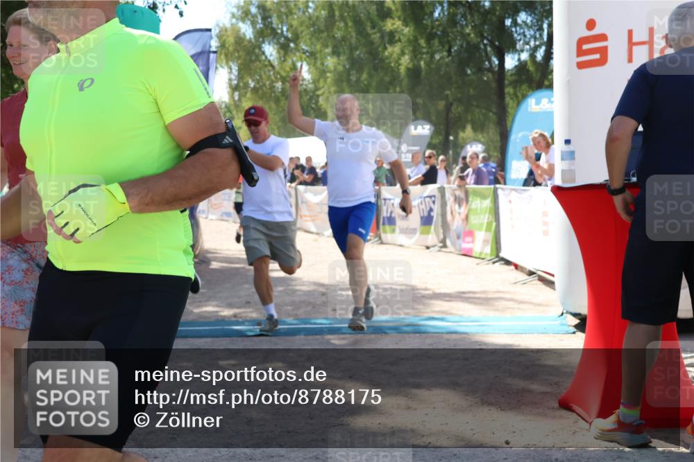07.09.2025 - 19. Norderstedt Triathlon Zöllner http://msf.ph/oto/8788175 07.09.2025 13:41:08 Ziel 313, 347, 755 meine-sportfotos.de