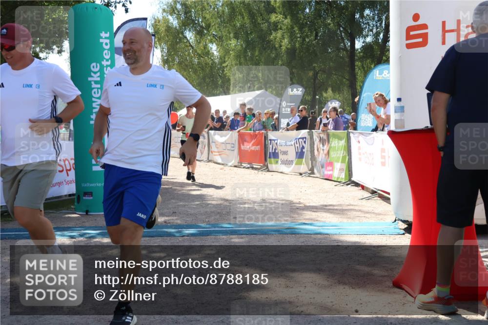 07.09.2025 - 19. Norderstedt Triathlon Zöllner http://msf.ph/oto/8788185 07.09.2025 13:41:08 Ziel 313, 347, 755 meine-sportfotos.de