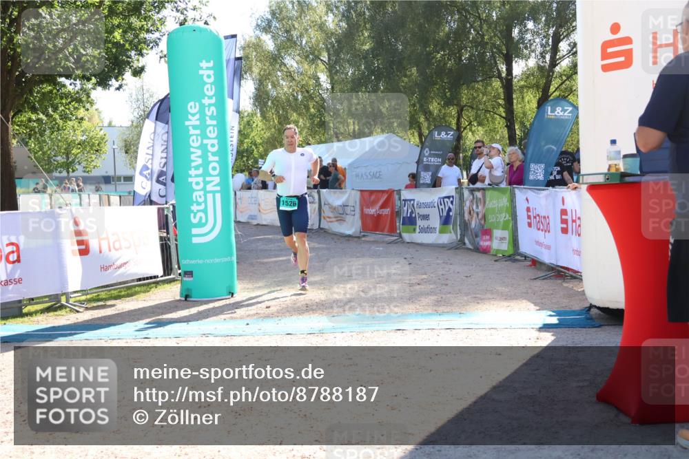 07.09.2025 - 19. Norderstedt Triathlon Zöllner http://msf.ph/oto/8788187 07.09.2025 16:05:35 Ziel 1526 meine-sportfotos.de