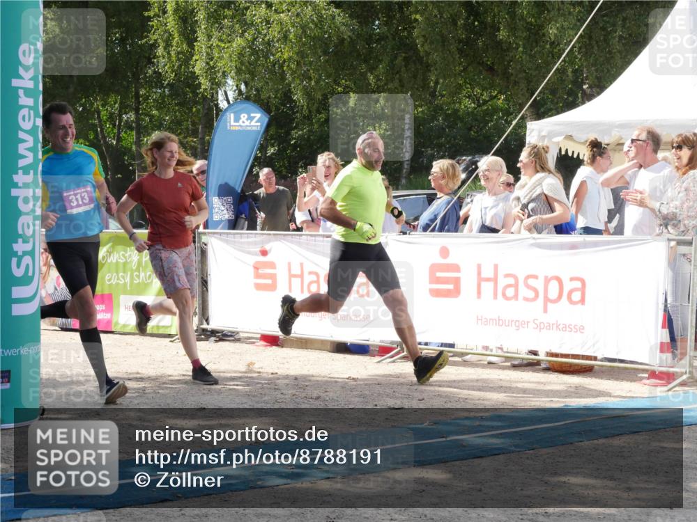 07.09.2025 - 19. Norderstedt Triathlon Zöllner http://msf.ph/oto/8788191 07.09.2025 13:41:07 Ziel 313, 347 meine-sportfotos.de