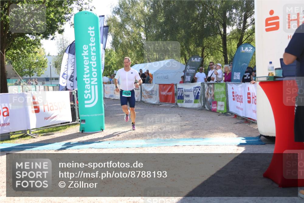 07.09.2025 - 19. Norderstedt Triathlon Zöllner http://msf.ph/oto/8788193 07.09.2025 16:05:35 Ziel 1526 meine-sportfotos.de