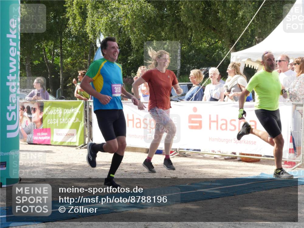 07.09.2025 - 19. Norderstedt Triathlon Zöllner http://msf.ph/oto/8788196 07.09.2025 13:41:08 Ziel 313, 347, 755 meine-sportfotos.de