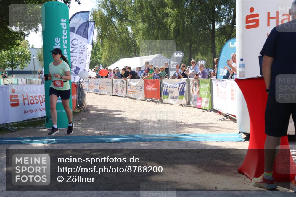 07.09.2025 - 19. Norderstedt Triathlon Zöllner http://msf.ph/oto/8788200 07.09.2025 13:41:11 Ziel 313, 347, 755 meine-sportfotos.de