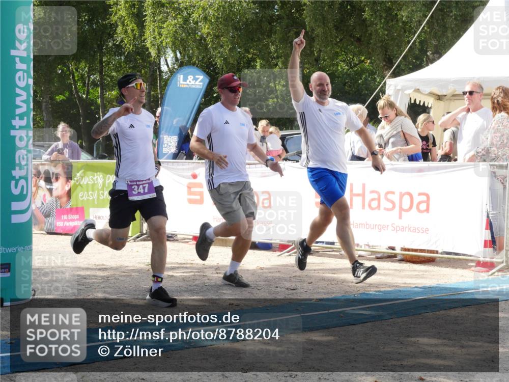 07.09.2025 - 19. Norderstedt Triathlon Zöllner http://msf.ph/oto/8788204 07.09.2025 13:41:09 Ziel 313, 347, 755 meine-sportfotos.de