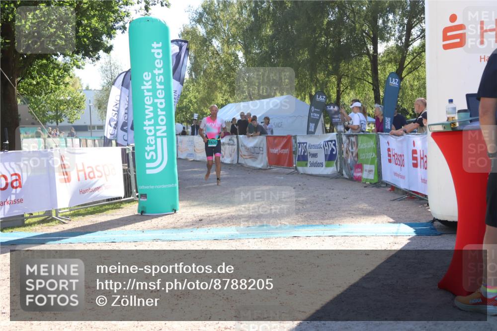07.09.2025 - 19. Norderstedt Triathlon Zöllner http://msf.ph/oto/8788205 07.09.2025 16:07:06 Ziel 1530 meine-sportfotos.de